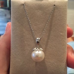 14k White Gold Natural Solitaire Pearl Necklace